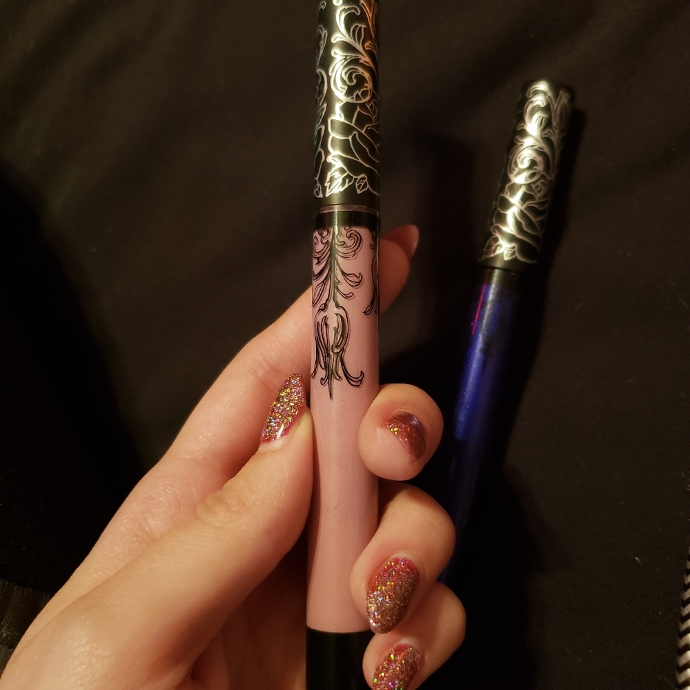 EverLasting Liquid Lipstick Requiem Kat Von D Lilac Purple